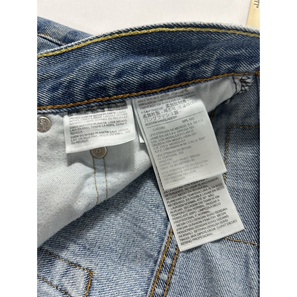 Levis 550 Relaxed Fit Jeans Mens 36x30 Light Wash Blue Denim Red Tab - Picture 7 of 8